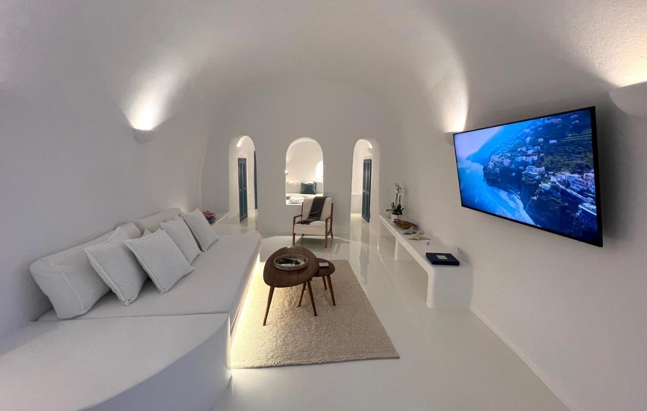 Aristos Life Luxury Cave Villas Oía Exteriör bild