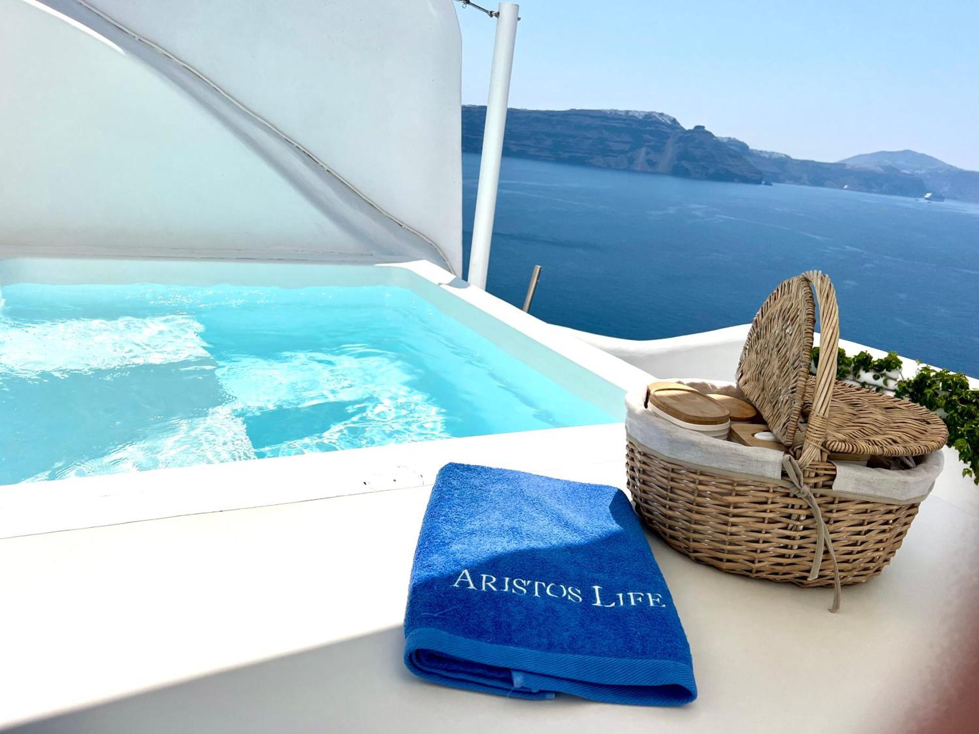 Aristos Life Luxury Cave Villas Oía Exteriör bild